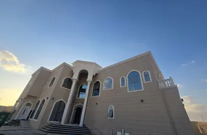 Villa - 7+ Bedrooms for rent in Madinat Al Riyad - Abu Dhabi