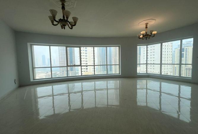 54928111 - Property Main Image