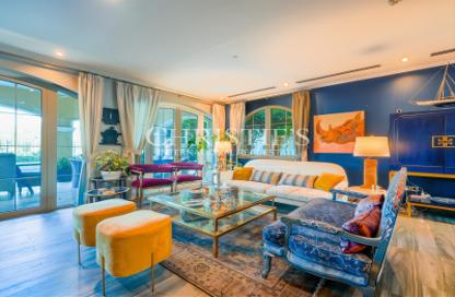 Villa - 5 - 6 for sale in District 2 - Jumeirah Park - Dubai Villa - 5 - 6 for sale in District 2 - Jumeirah Park - Dubai