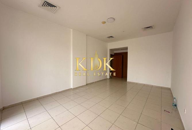 81120095 - Property Image 2