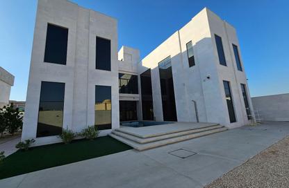 Villa - 5 - 7 for rent in Nad Al Sheba 3 - Nad Al Sheba - Dubai