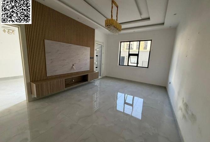 93569300 - Property Image 2