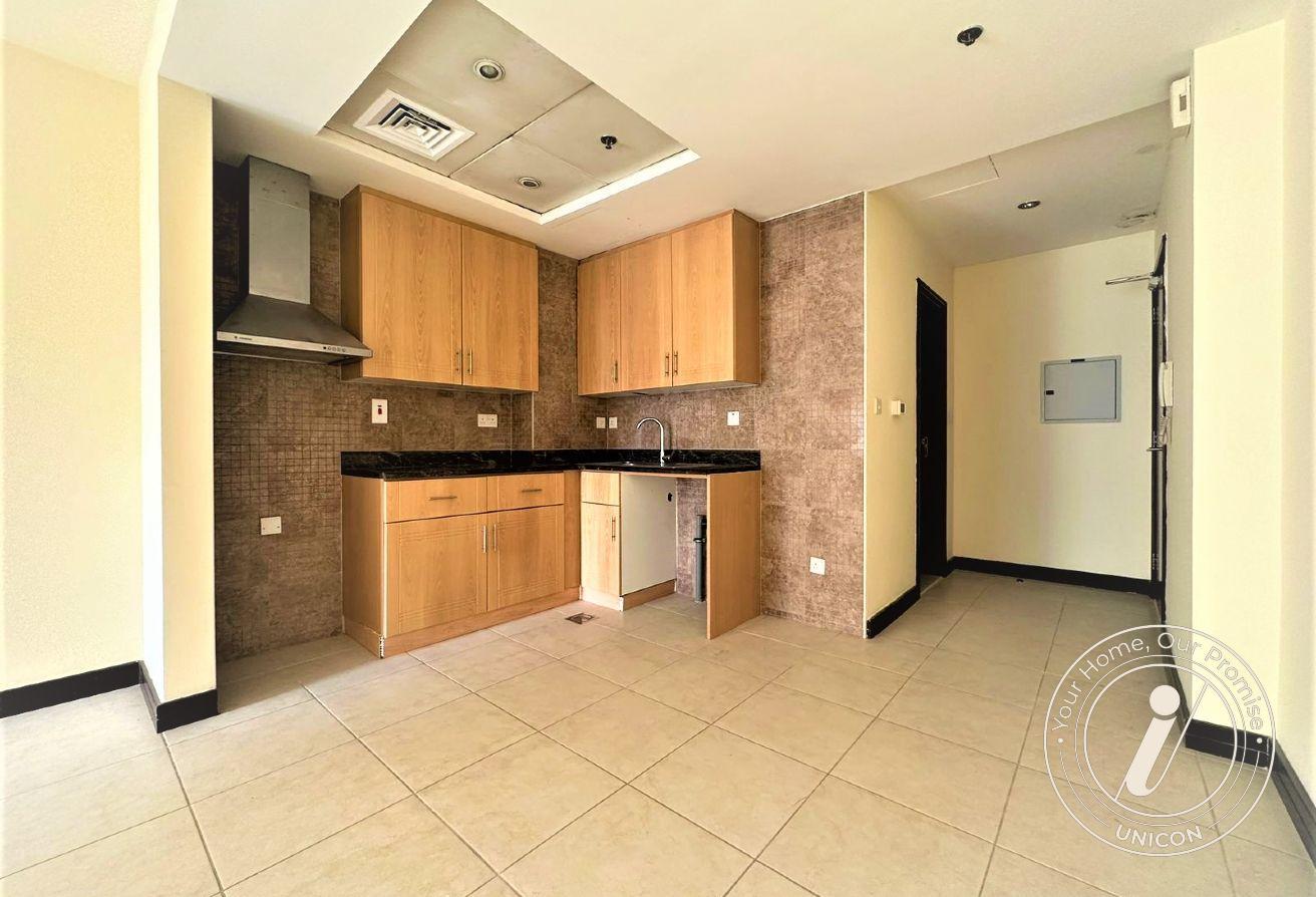 Full Lake View | Bright Studio with Large Balcony photo 9