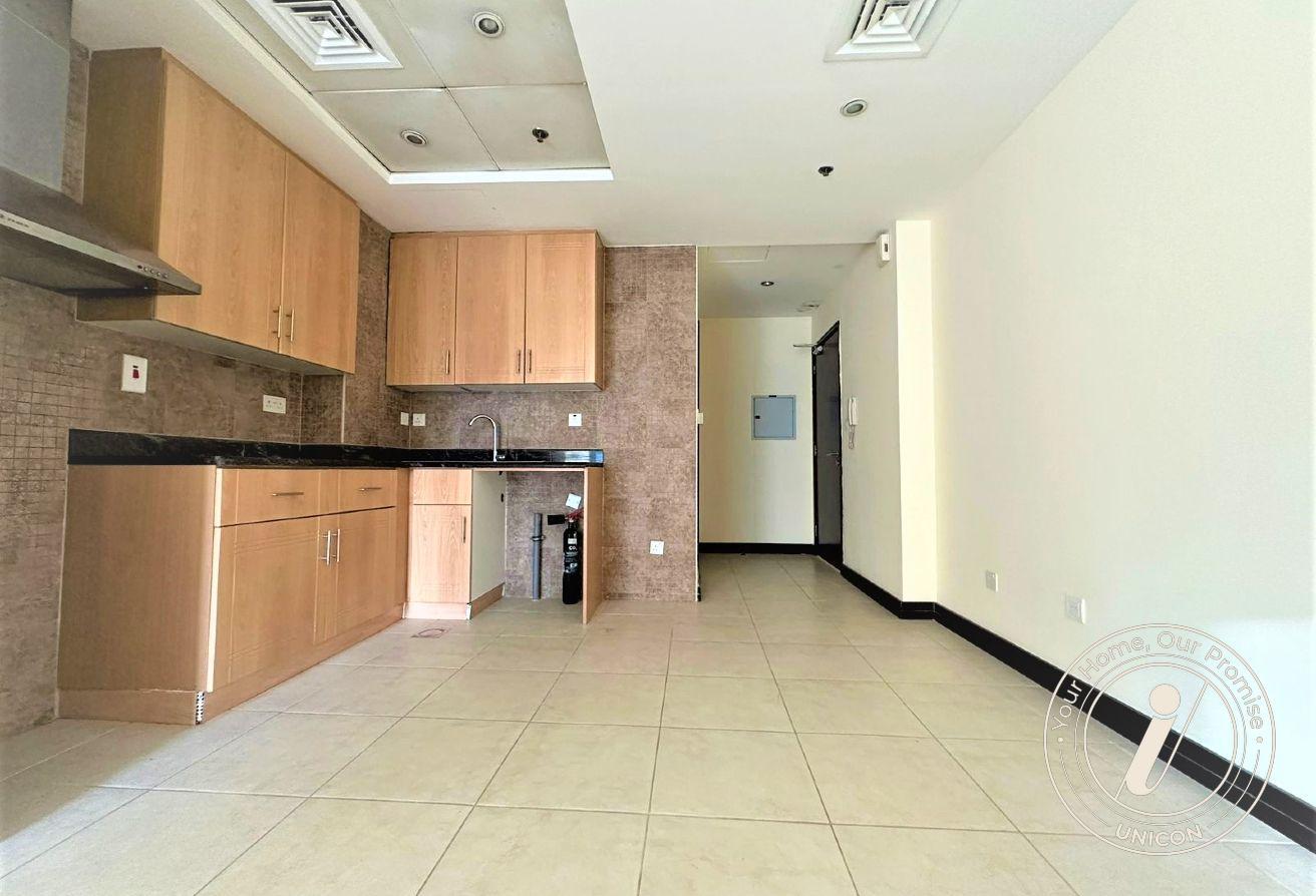 Full Lake View | Bright Studio with Large Balcony photo 5