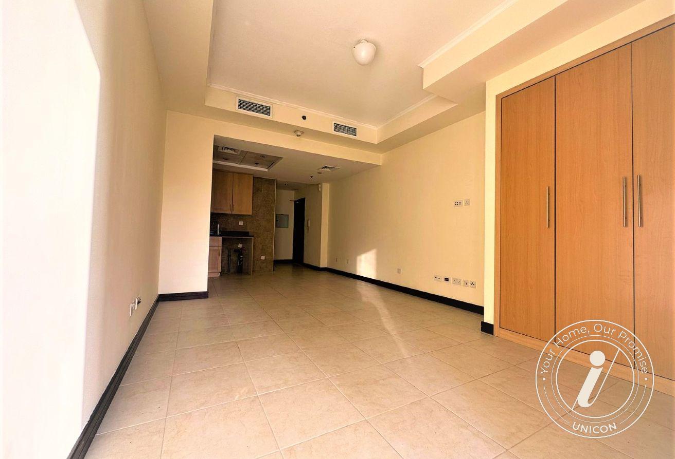 Full Lake View | Bright Studio with Large Balcony photo 6