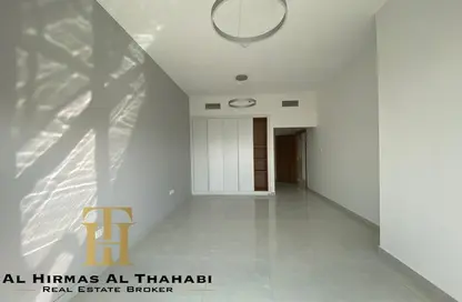 شقة - غرفة نوم - 2 حمامات للايجار في برج بلو ويفز - مجمع دبي ريزيدنس - دبي لاند - دبي