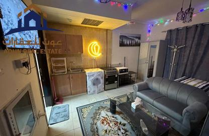 Apartment - Studio - 1 Bathroom for rent in Al Nabaa Building - Al Naba'ah - Al Sharq - Sharjah