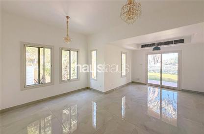 Villa - 3 Bedrooms - 4 Bathrooms for rent in Springs 8 - The Springs - Dubai
