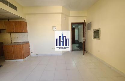 Apartment - Studio - 1 Bathroom for rent in Fire Station Road - Muwaileh - Sharjah