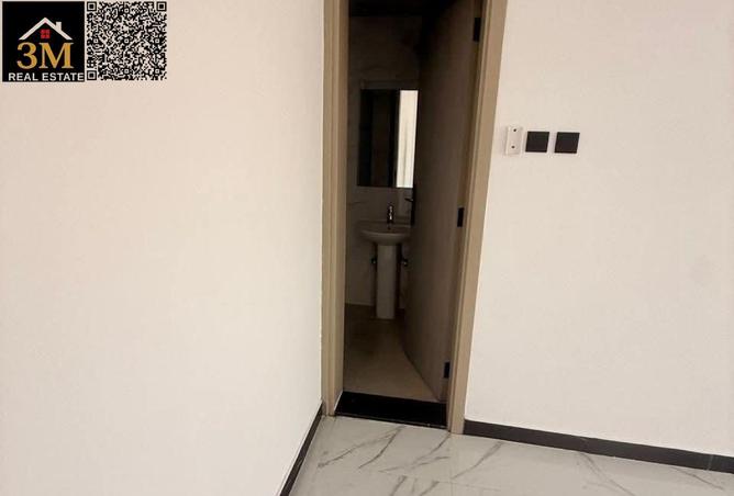 72719402 - Property Image 3