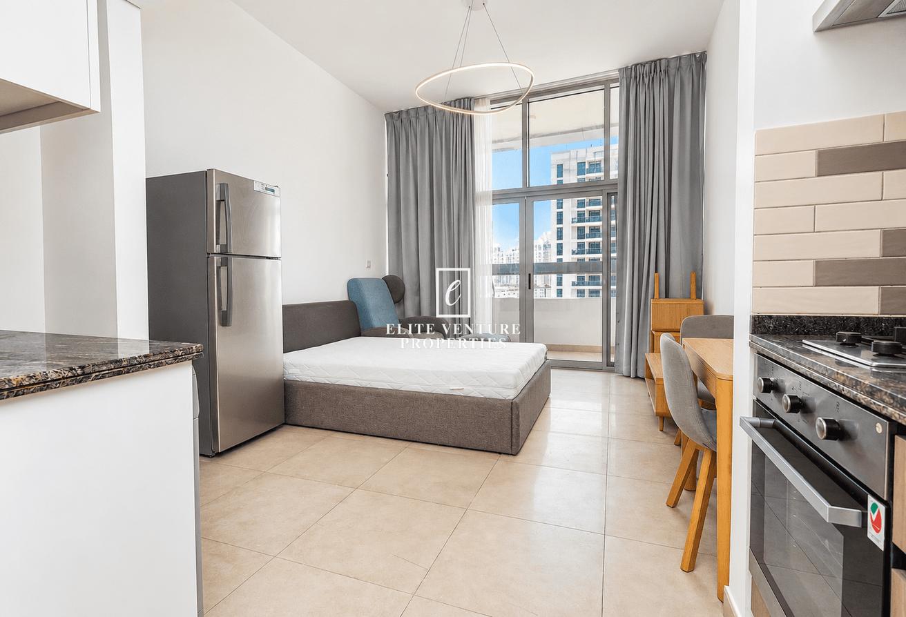 MODERN APARTMENT | SPACIOUS | FULLY FURNISHED photo 3