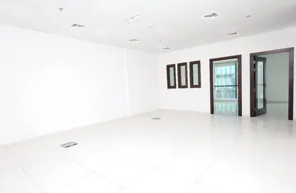 Office Space - Studio - 1 Bathroom for rent in The Regal Tower - Business Bay - Dubai