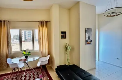 Apartment - 1 Bedroom - 1 Bathroom for rent in Silicon Gates 2 - Silicon Gates - Dubai Silicon Oasis - Dubai