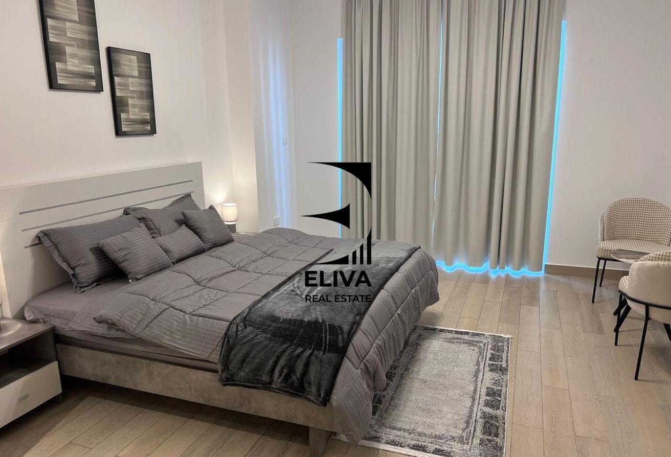 Fully Furnished | Studio w/ Balcony | Canal View