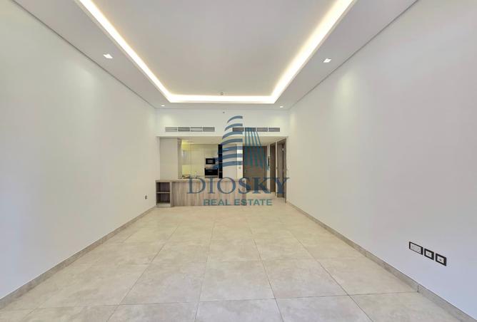 101281001 - Property Image 2