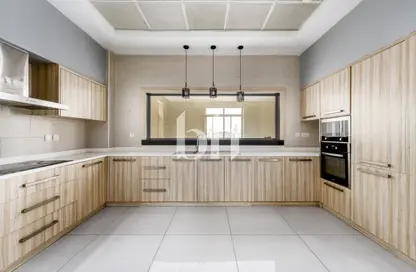 Villa - 4 Bedrooms - 6 Bathrooms for rent in The Centro - The Villa - Dubai