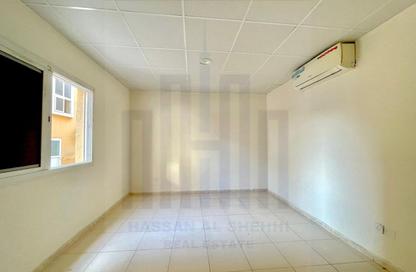 Apartment - Studio - 1 for rent in Muwailih Building - Muwaileh - Sharjah