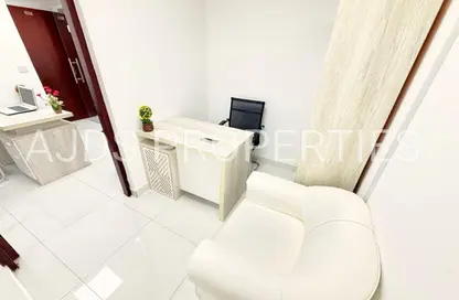 مكتب - غرفة نوم - 1 حمام للايجار في مبنى سيلفر هوم - هور العنز - ديرة - دبي