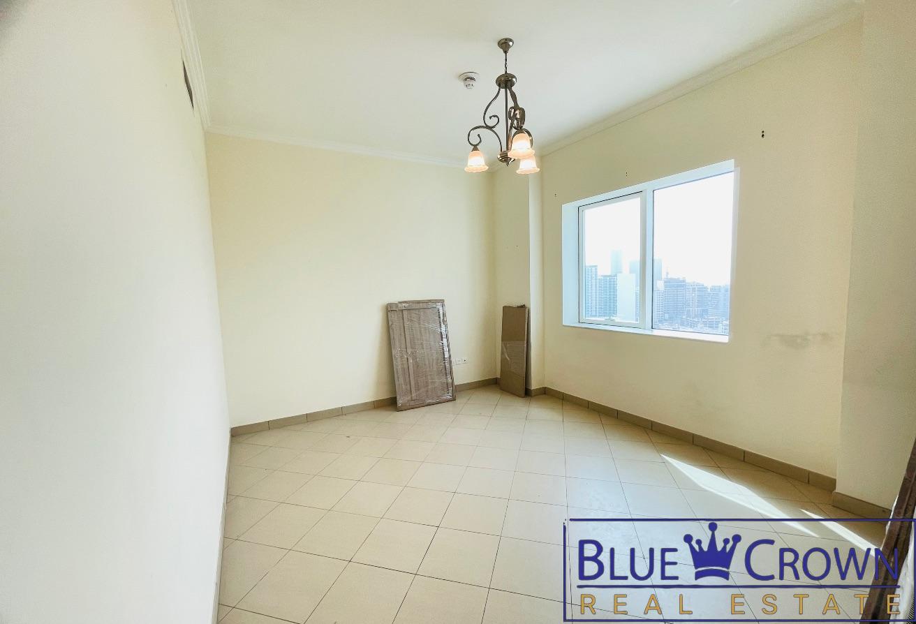 Spacious | Huge Size 1BR |Very Near to Circle Mall photo 5