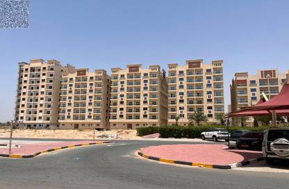 شقة - غرفة نوم - 2 حمامات للبيع في قرية الاميرة - الياسمين - عجمان