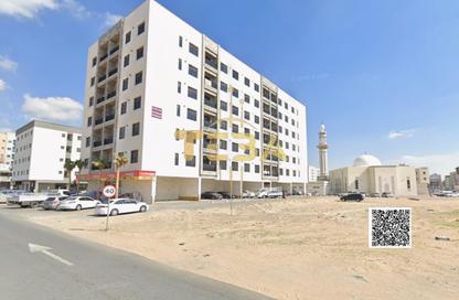 عمارة بالكامل - استوديو - 8 حمامات للبيع في الجرف الصناعية 2 - الجرف الصناعية - عجمان عمارة بالكامل - استوديو - 8 حمامات للبيع في الجرف الصناعية 2 - الجرف الصناعية - عجمان