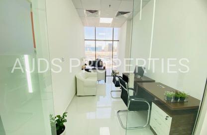 Office Space - Studio - 1 Bathroom for rent in Red Avenue - Al Garhoud - Dubai Office Space - Studio - 1 Bathroom for rent in Red Avenue - Al Garhoud - Dubai