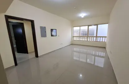 Apartment - 1 Bedroom - 2 Bathrooms for rent in Shabiya 9 - Shabiya - Mussafah - Abu Dhabi