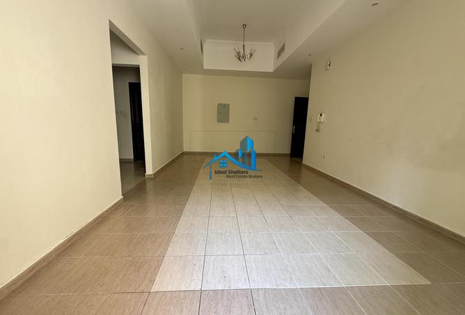 Close to ST Marry school | Extra Large | 4 Cheques photo 2