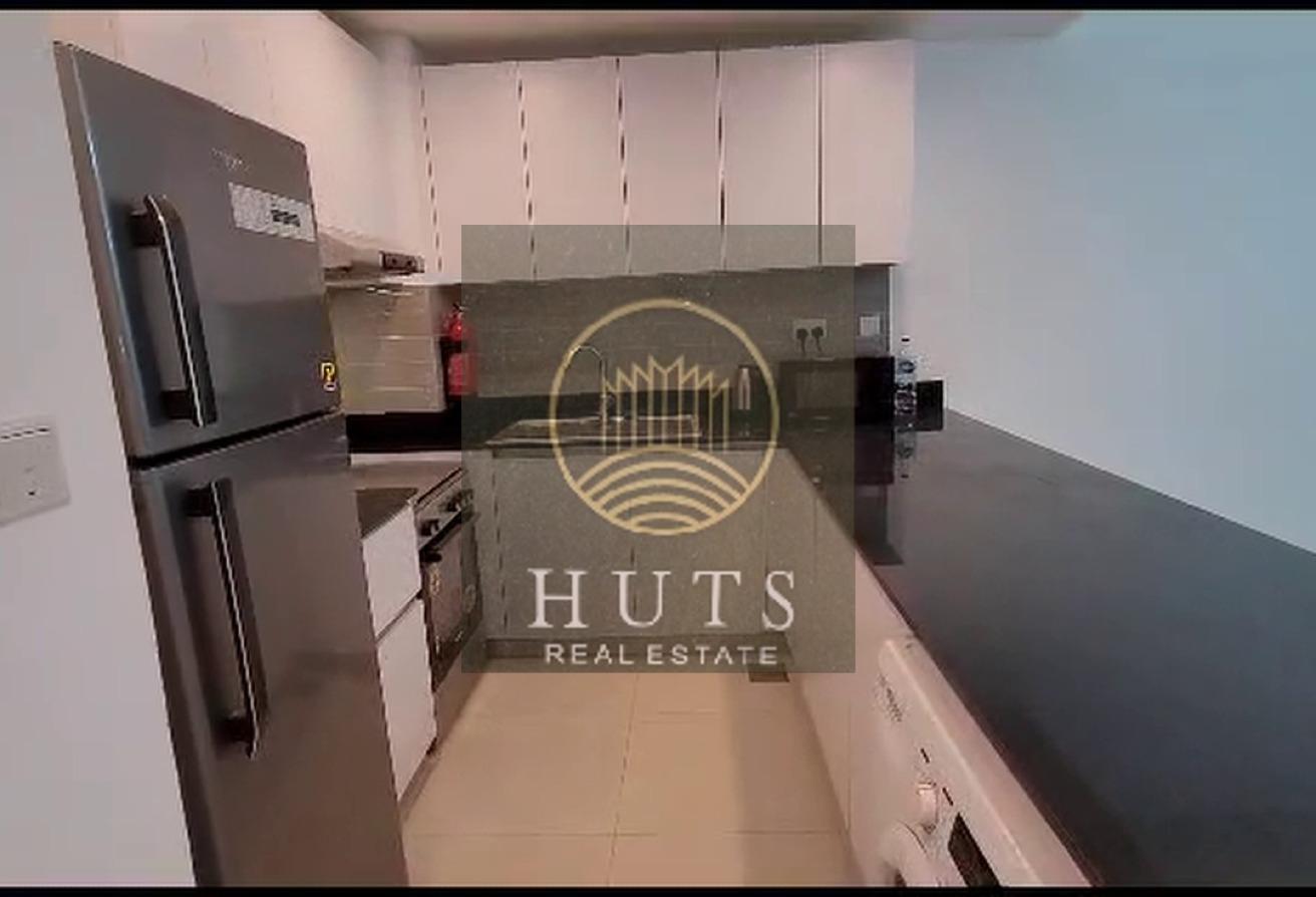 FURNISHED 2 BHK| IMMACULATE CONDITION | BRIGHT photo 5