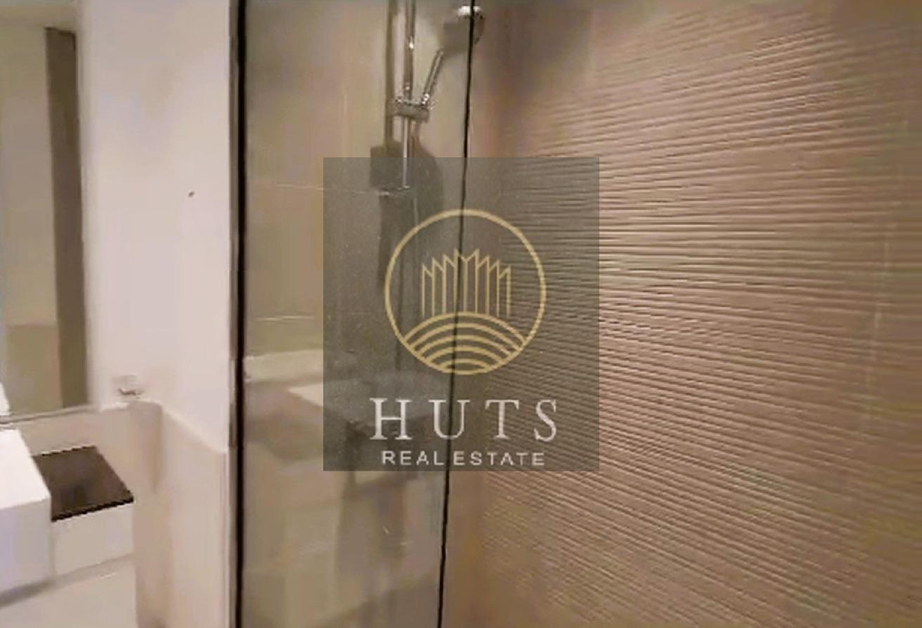 FURNISHED 2 BHK| IMMACULATE CONDITION | BRIGHT photo 4