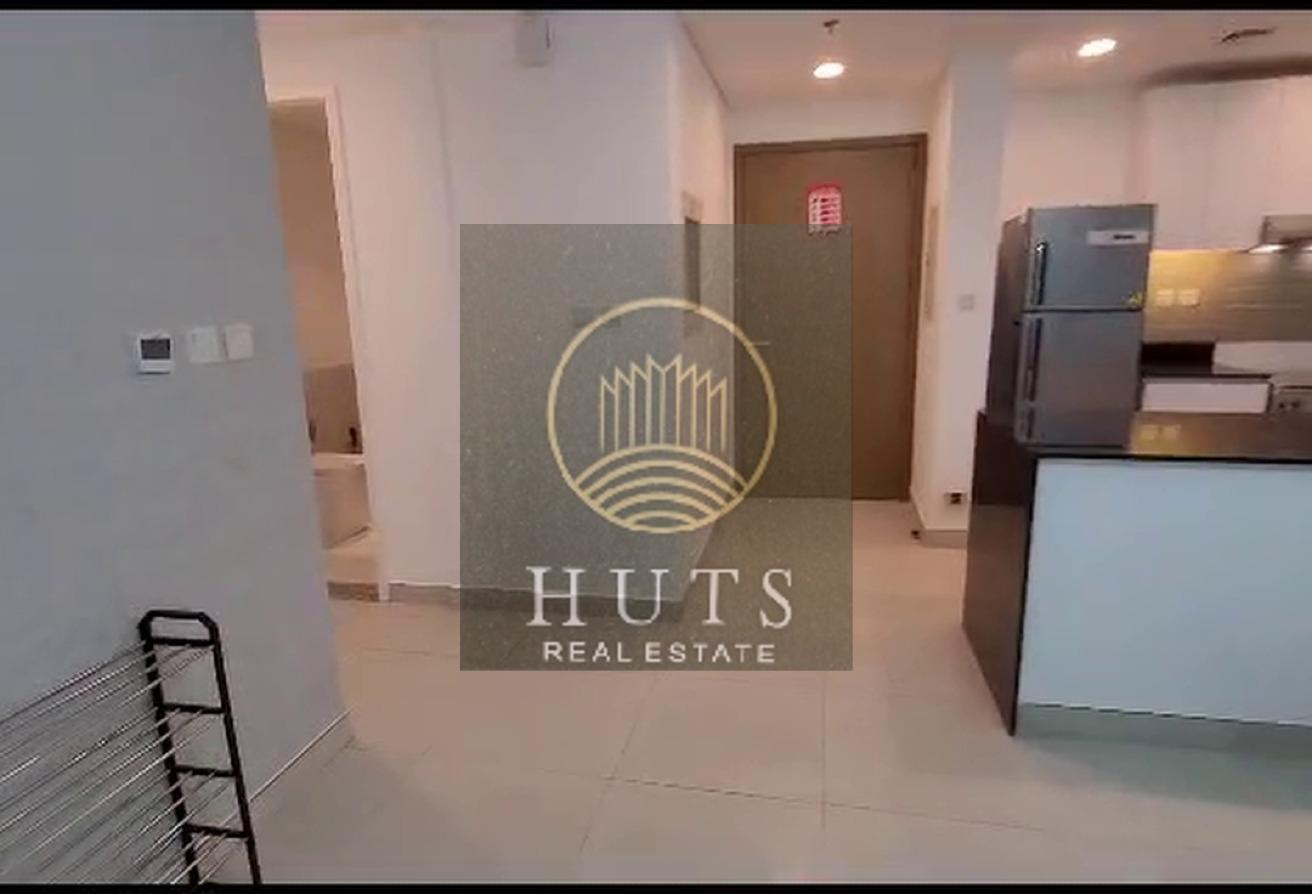 FURNISHED 2 BHK| IMMACULATE CONDITION | BRIGHT photo 10