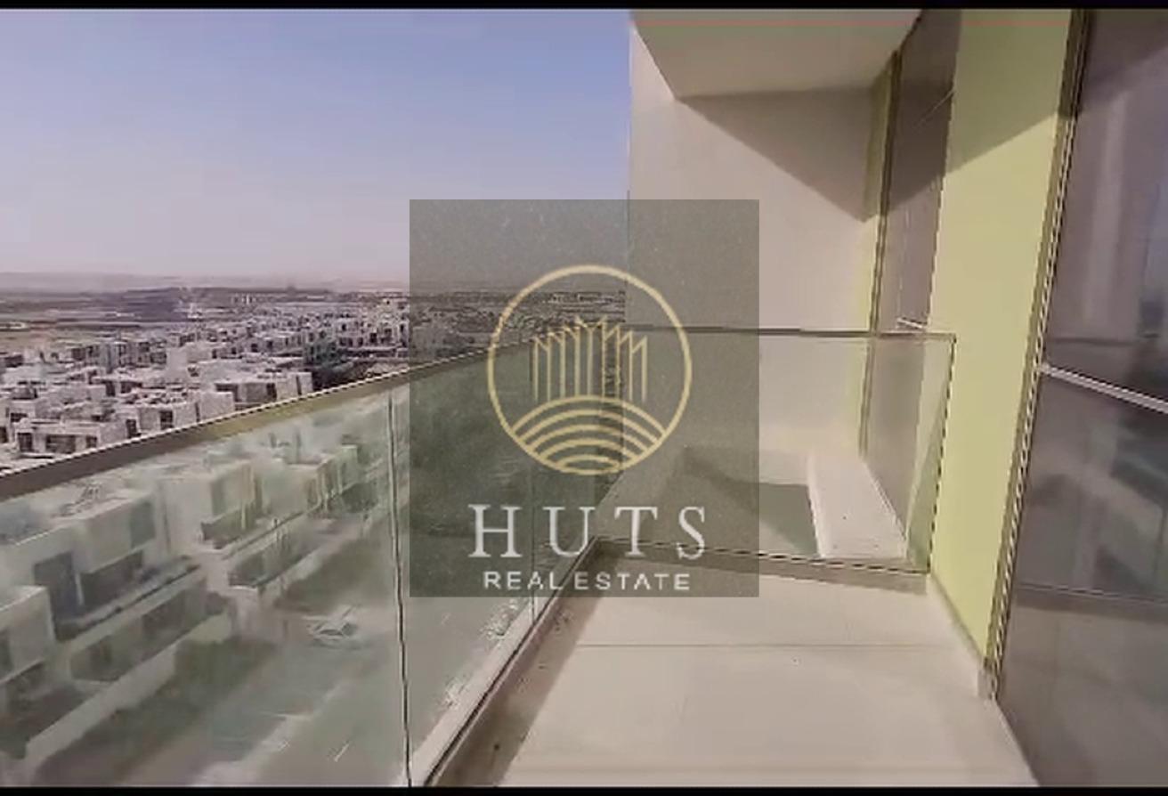 FURNISHED 2 BHK| IMMACULATE CONDITION | BRIGHT photo 7