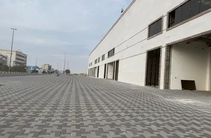 مستودع - استوديو - 2 حمامات للايجار في أم الثعوب - أم القيوين