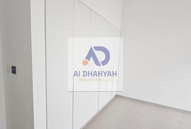 128386156 - Property Image 3