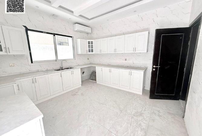 107290785 - Property Image 2