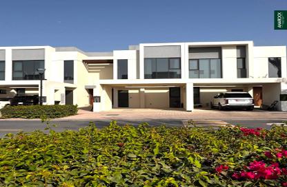 Townhouse - 3 Bedrooms - 4 Bathrooms for rent in Shams Townhouses - Town Square - Dubai