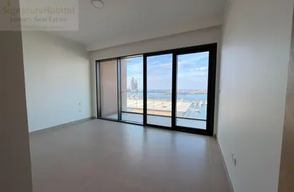 Apartment - 3 Bedrooms - 4 Bathrooms for sale in Seagate Building 1 - Seagate - Mina Rashid - Dubai