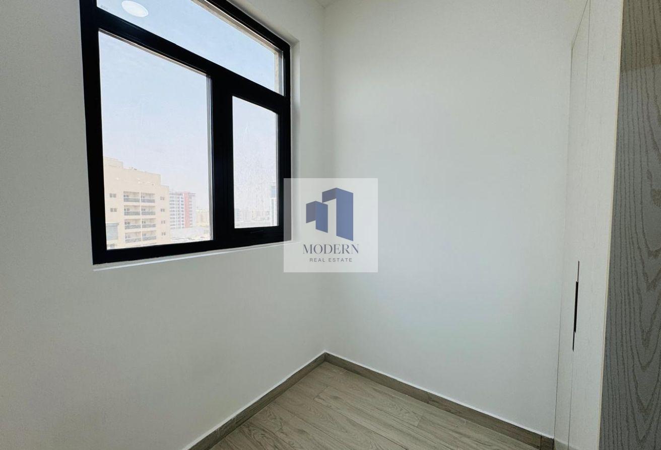 2bhk with Maids Room | Vacant | Higher Floor photo 3