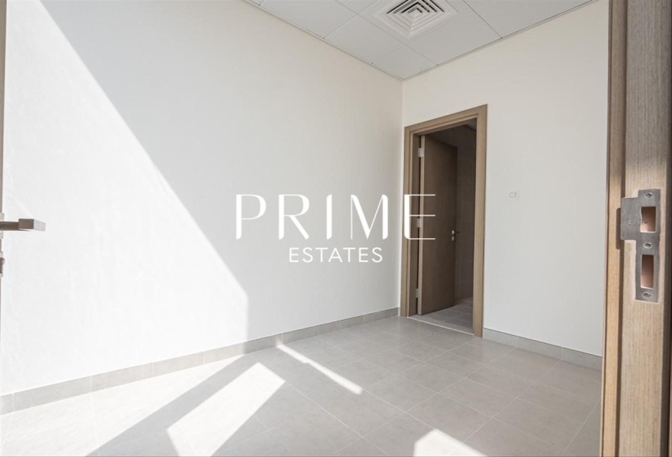 4BR Luxury Home | Burj Views | District One Living photo 15