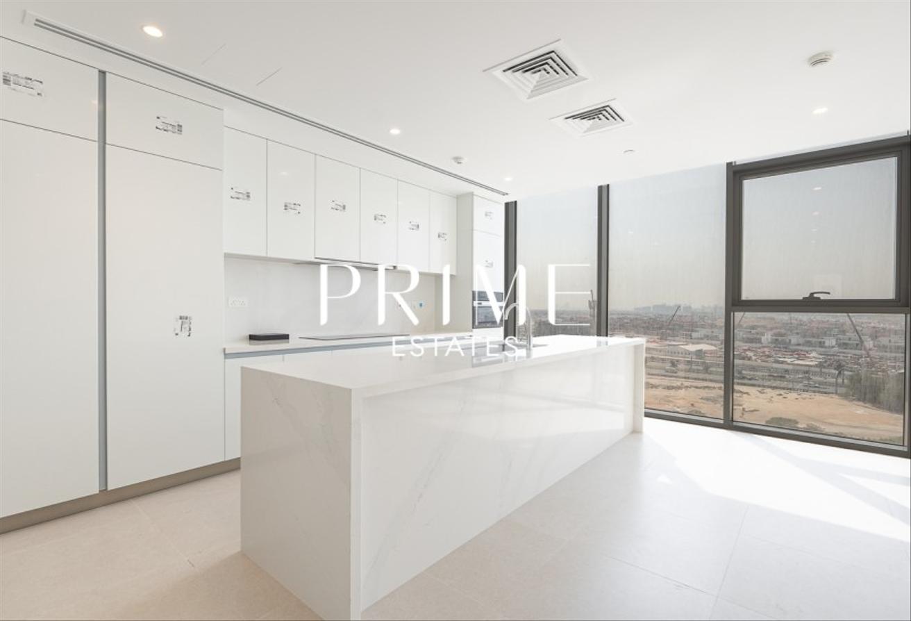 4BR Luxury Home | Burj Views | District One Living photo 10