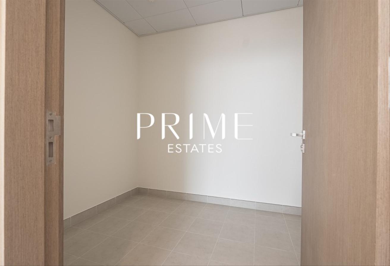 4BR Luxury Home | Burj Views | District One Living photo 12
