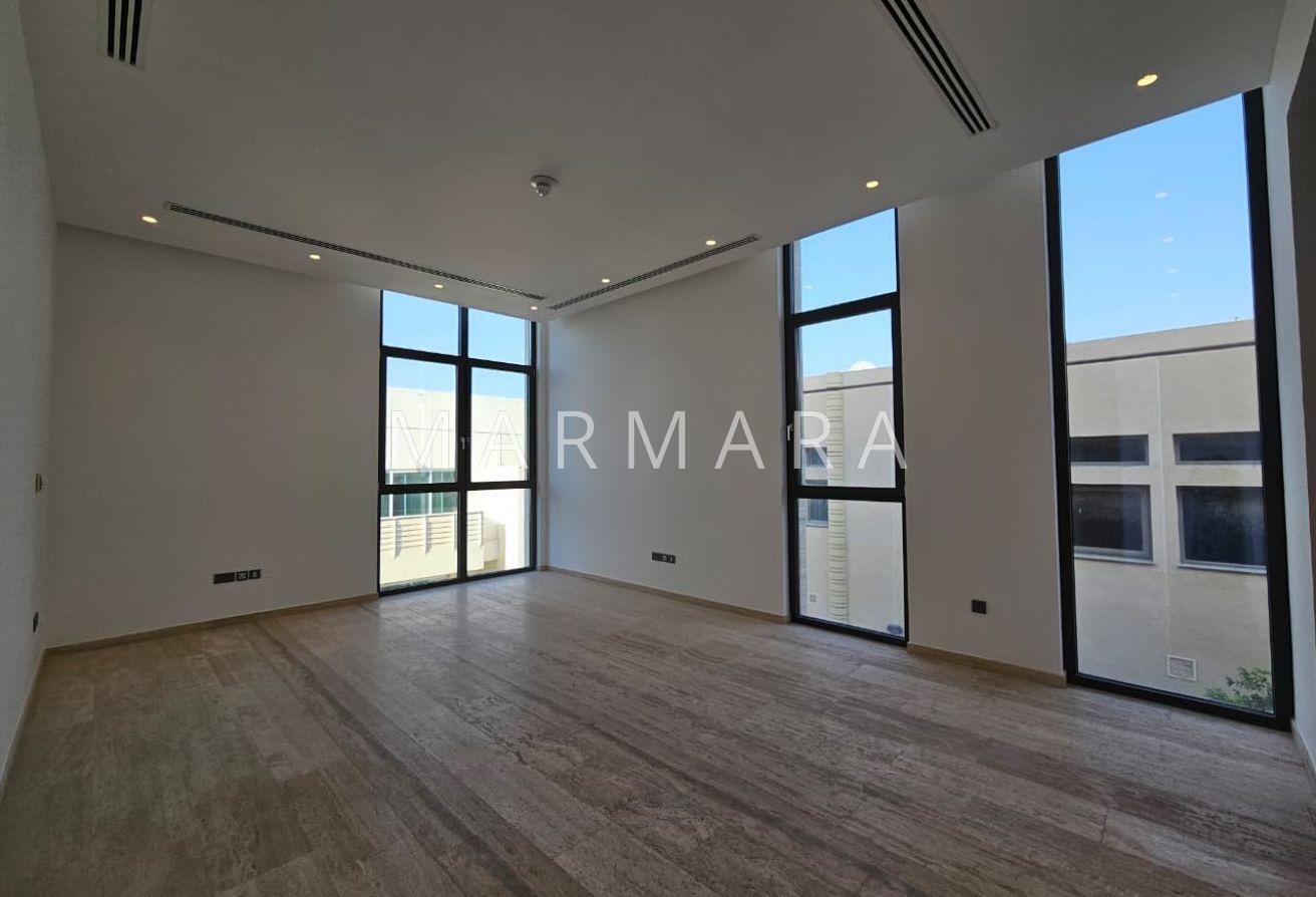 Modern 6-Bed Villa | Prime Location | Ready photo 16