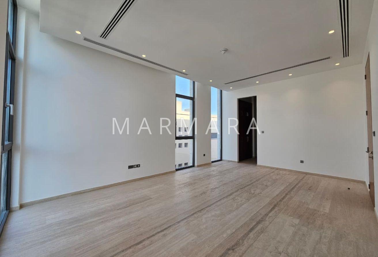 Modern 6-Bed Villa | Prime Location | Ready photo 18
