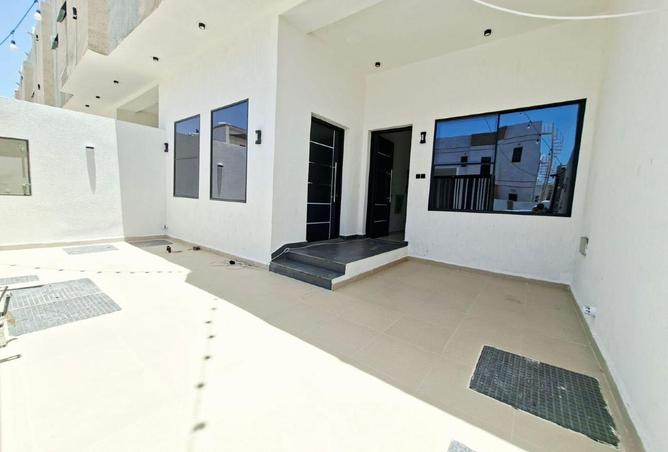 104268453 - Property Image 2