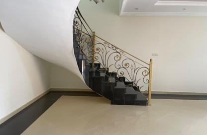 Villa - 5 - 7 for rent in Al Falaj - Al Riqqa - Sharjah