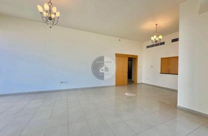 Apartment - 3 Bedrooms - 4 Bathrooms for rent in Julphar Residential Tower - Julphar Towers - Al Nakheel - Ras Al Khaimah