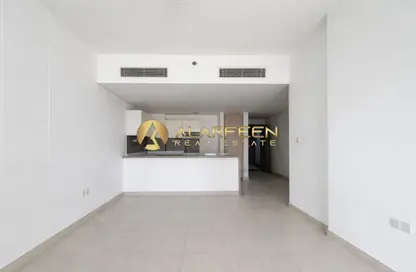 شقة - غرفة نوم - 2 حمامات للايجار في لا بيرلا بلانكا - منطقة 15 - قرية جميرا الدائرية - دبي