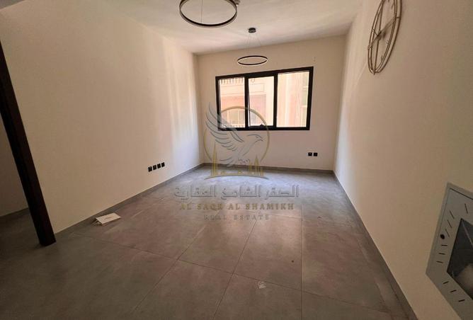 127042809 - Property Image 2