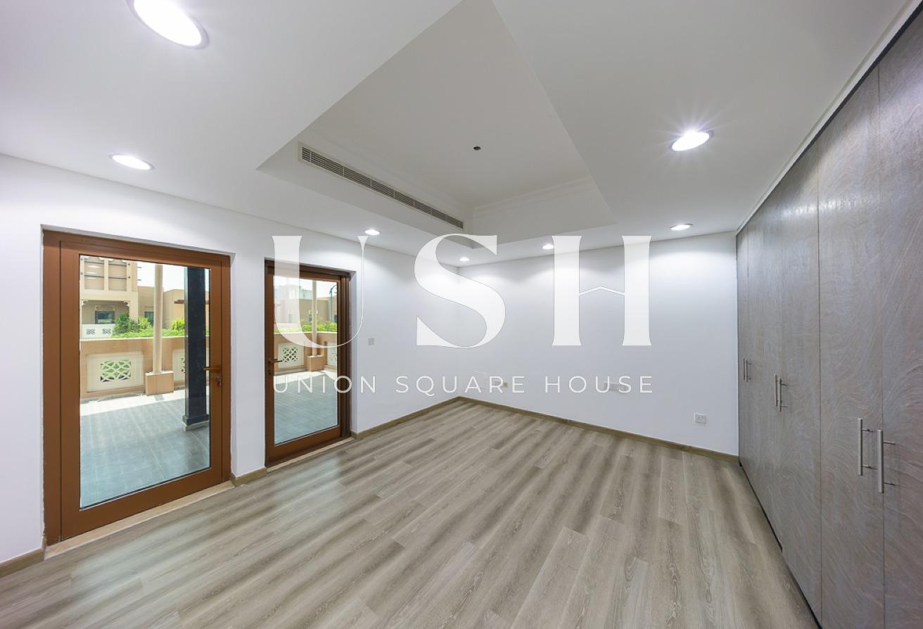 Upgraded Villa | 5BR Villa | Big Plot photo 10