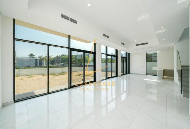 83213435 - Property Main Image